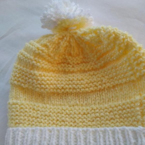 HandKnit Baby Cap Yellow and White with PomPom 0-3 Mon Infant Beanie - Picture 6 of 6